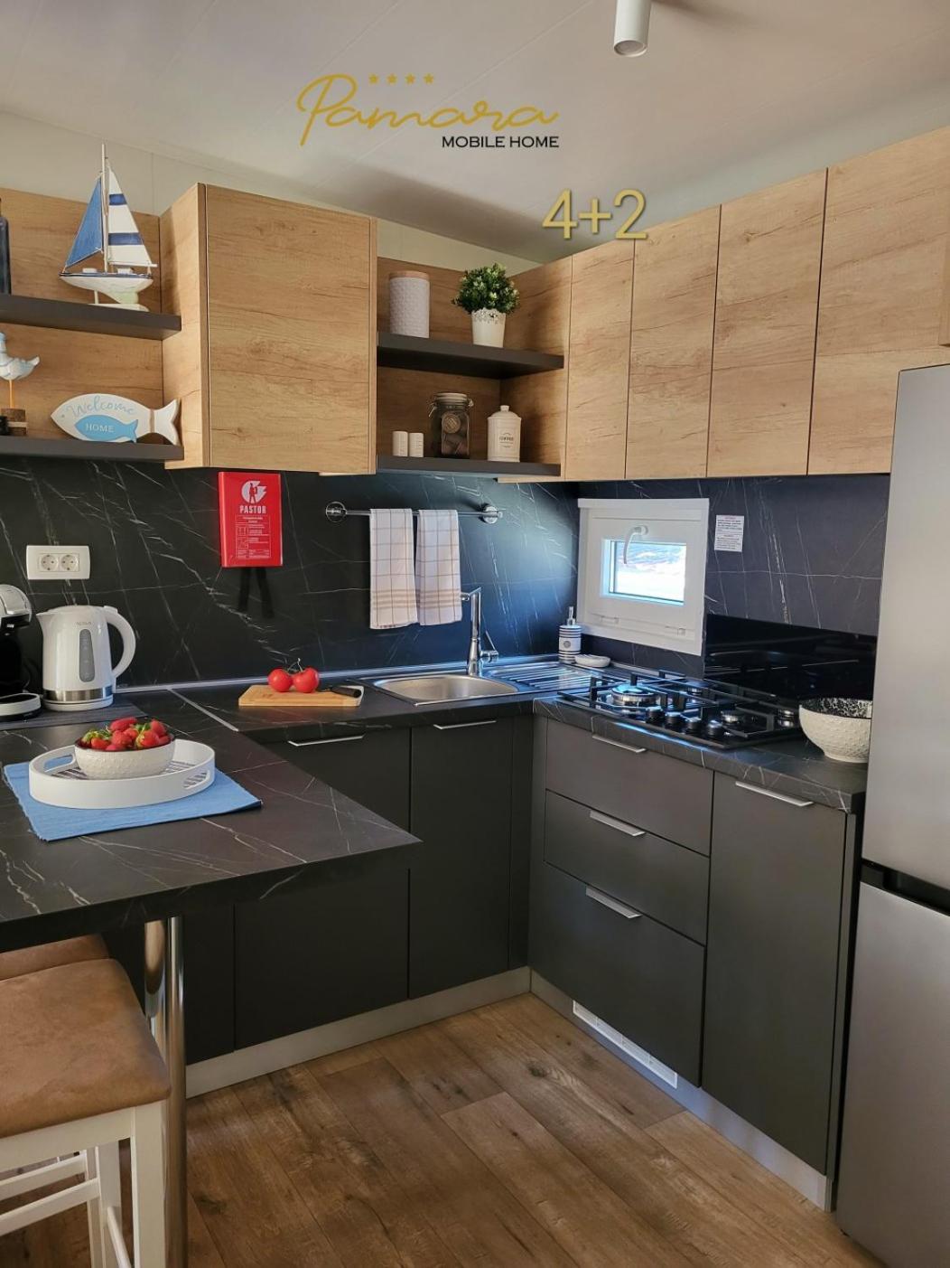 Pamara Mobile Home Biograd Na Moru Exterior photo